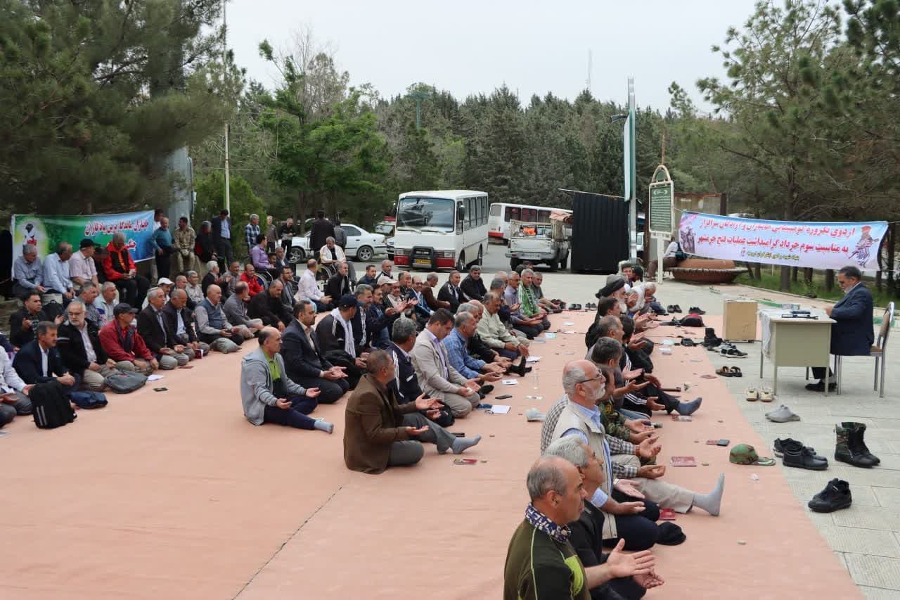 کوهپیمایی-جانبازان-و-آزادگان-سرافراز-به-مناسبت-سوم-خرداد